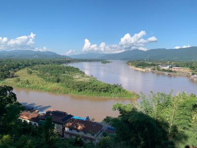 Golden_Triangle_Mekong_at_Doi_Pu_Khao_06.jpg